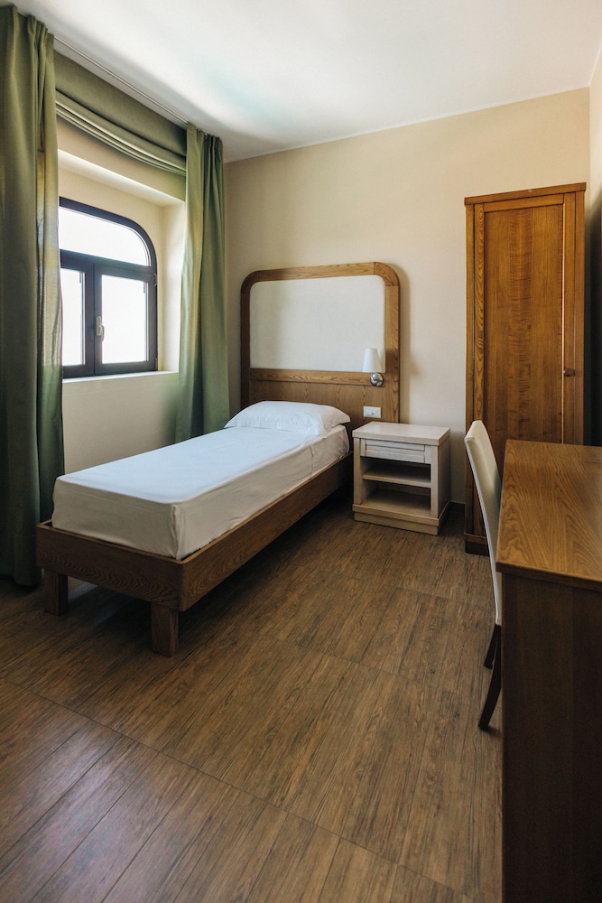 Villa Donna Lisa Wine Hotel 14/78
