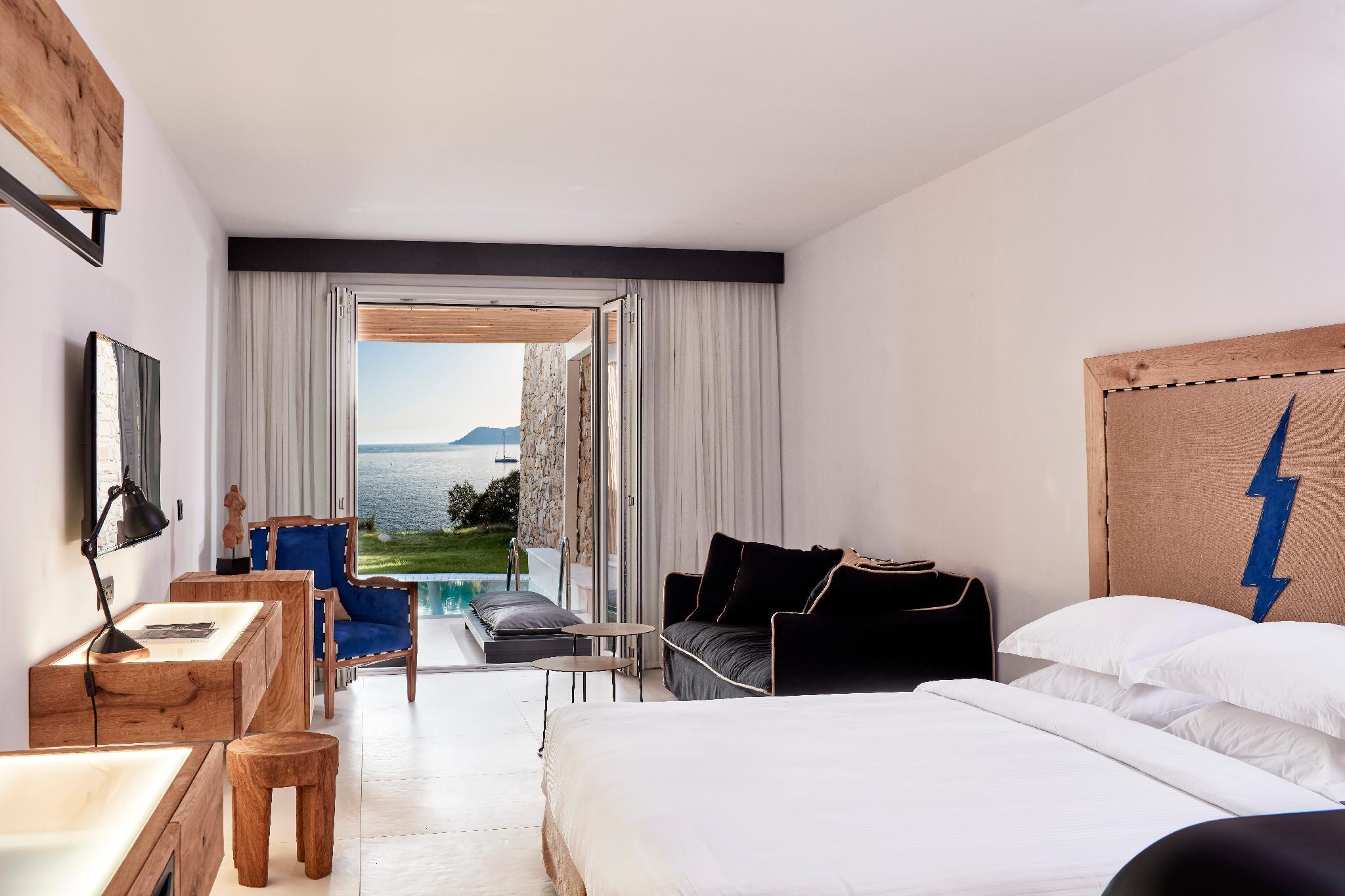 جناح تنفيذي بإطلالة على البحر بمسبح خاص