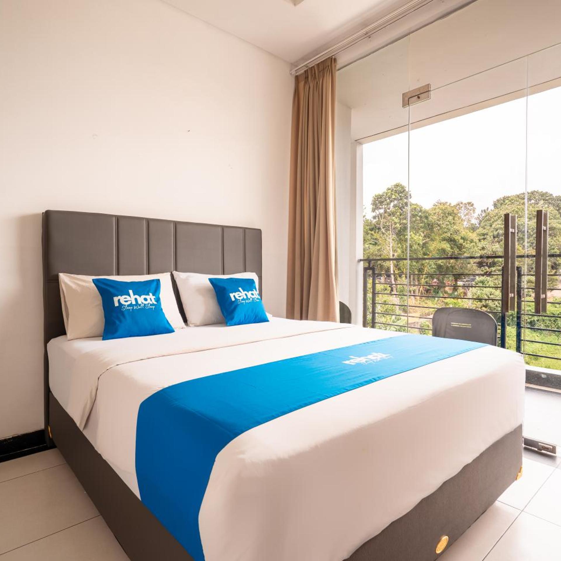 Rehat at Dago Sky Hotel 8/38