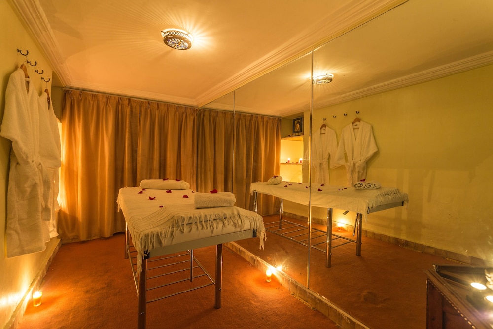 RIAD NASREEN 34/76