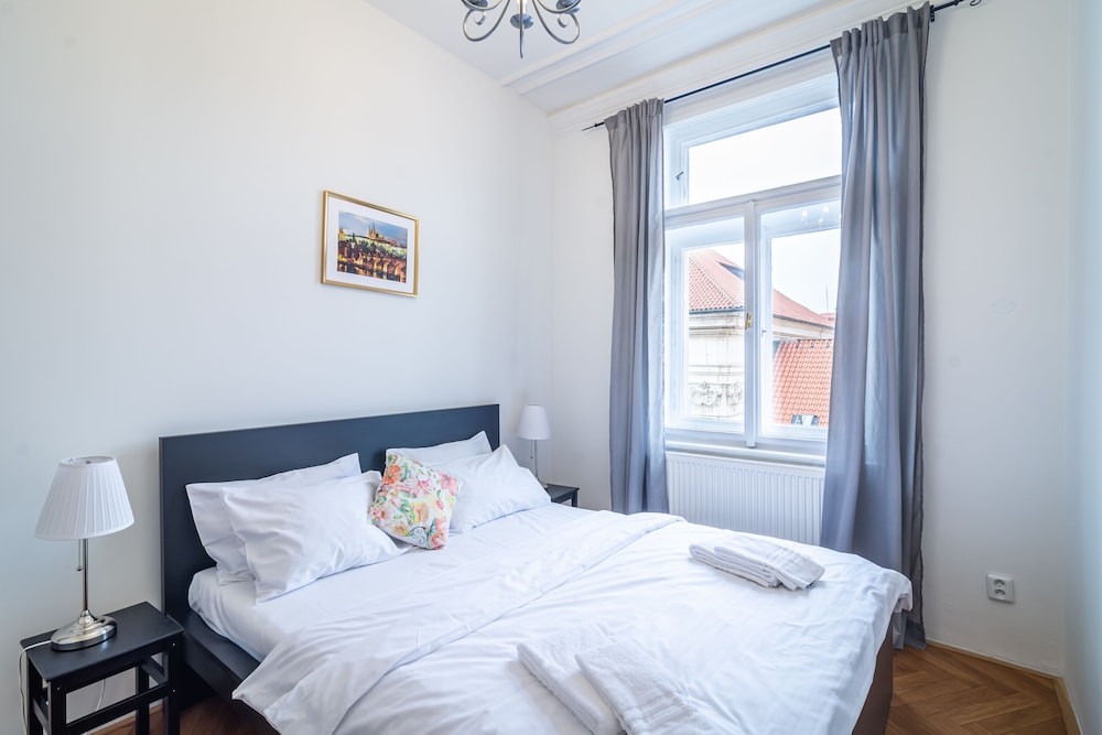 2 BEDROOMS, APARTMENT, BALCONY