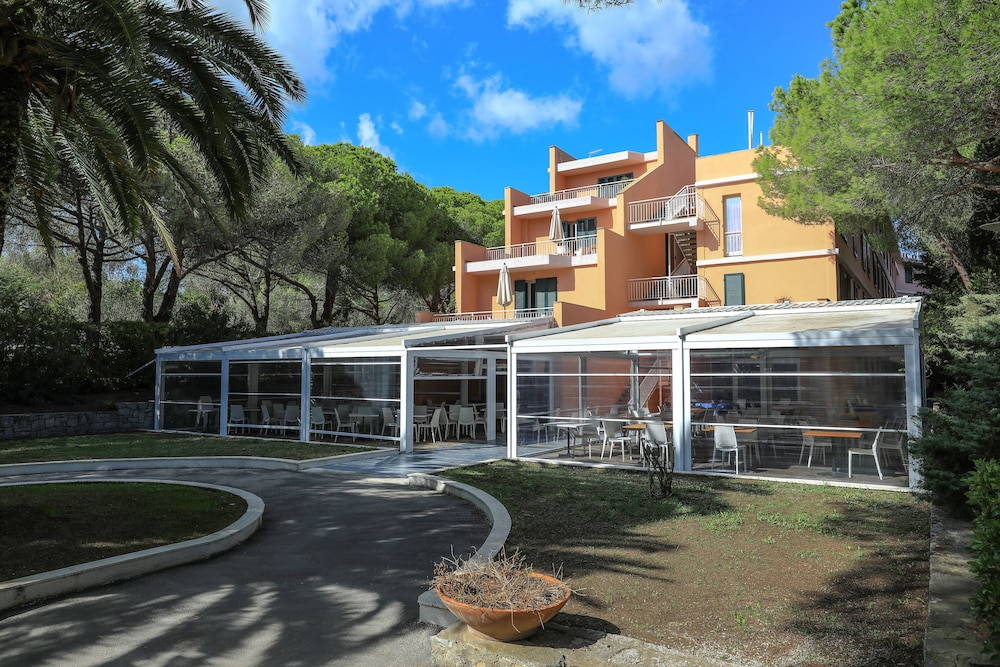 Uappala Hotel Lacona 4/59