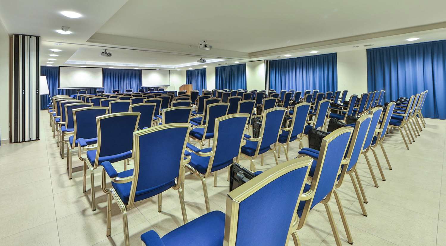 Hotel Globus 32/35
