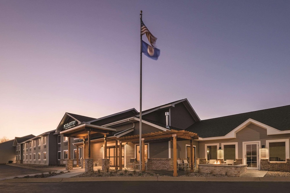 Country Inn & Suites by Radisson, Northfield, MN 1/25