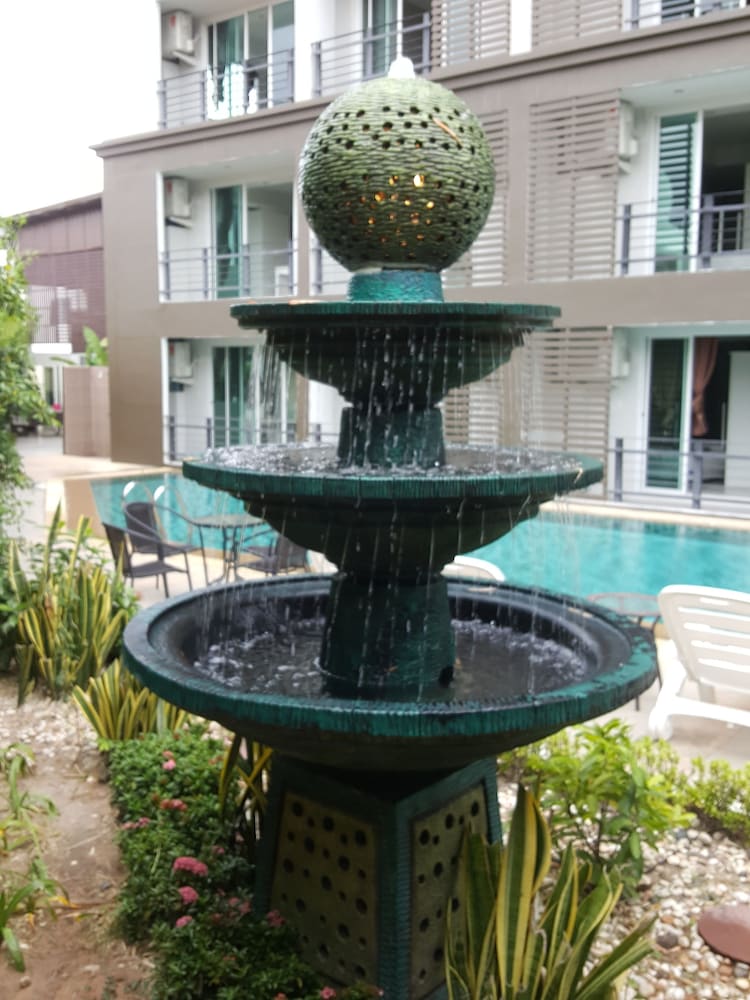 Retreat Resort Pattaya 12/86