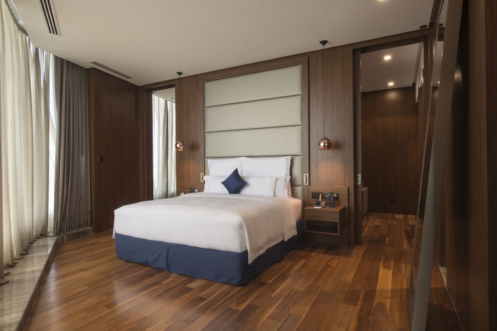 Wyndham Grand Manama 18/64