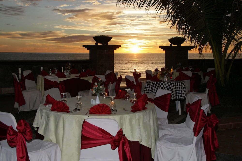 Hotel Pangeran Beach 52/57