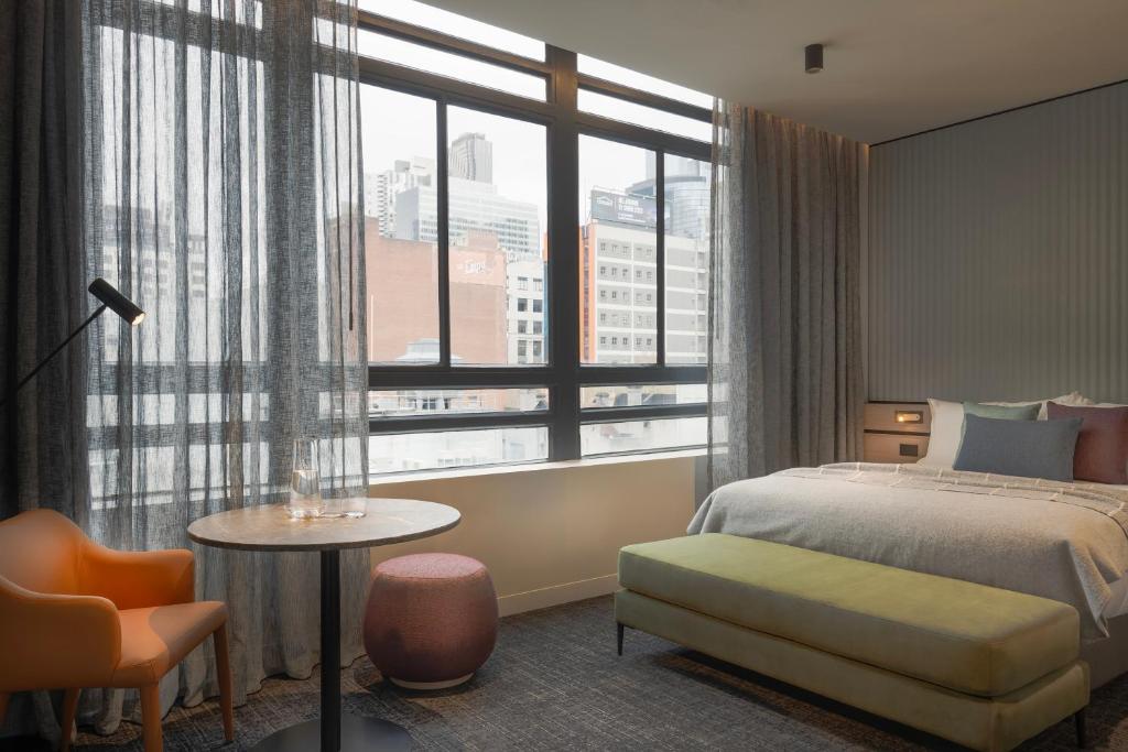 Room, Queen Bed