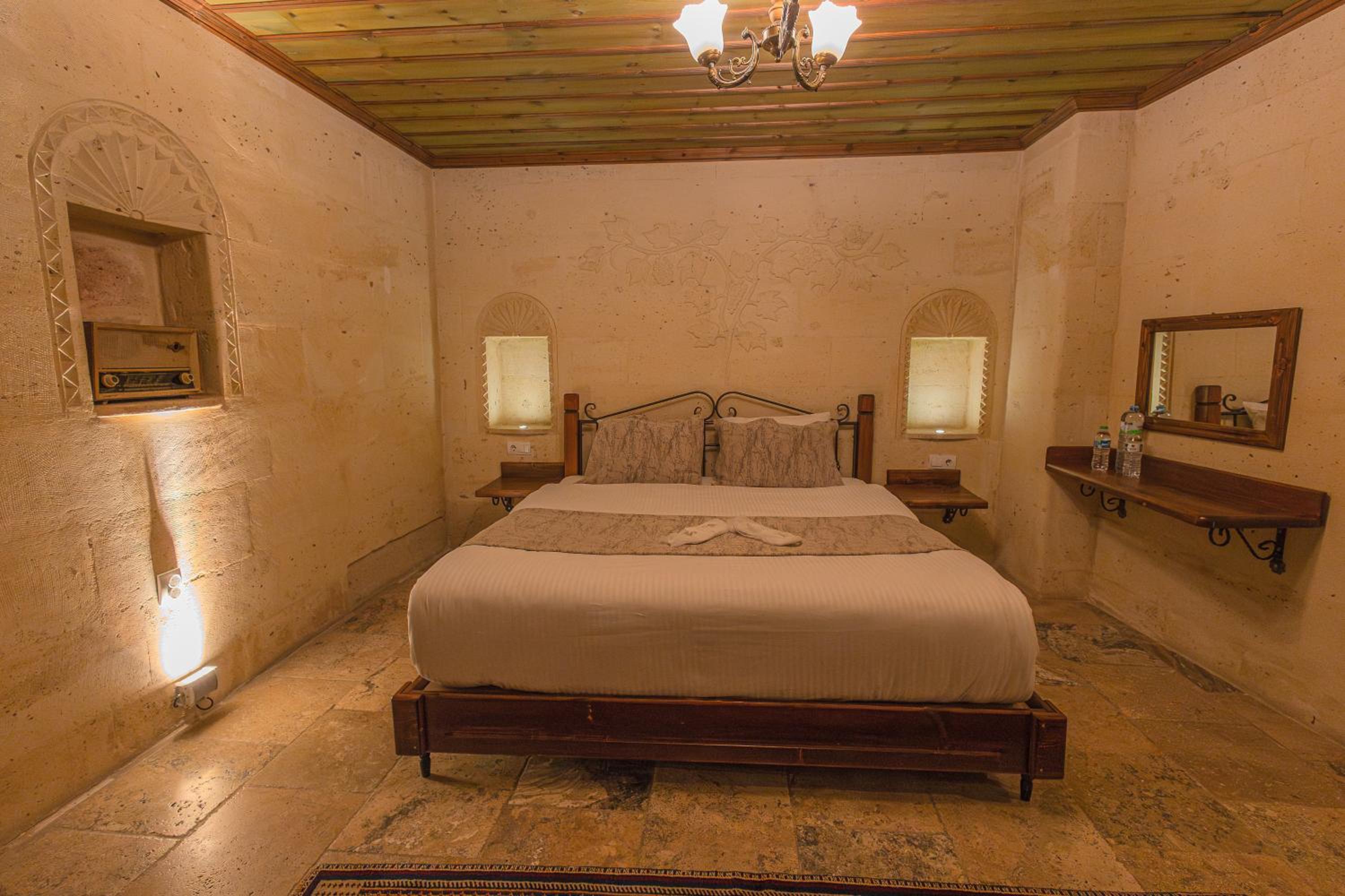 Stone, Deluxe, Double Bed