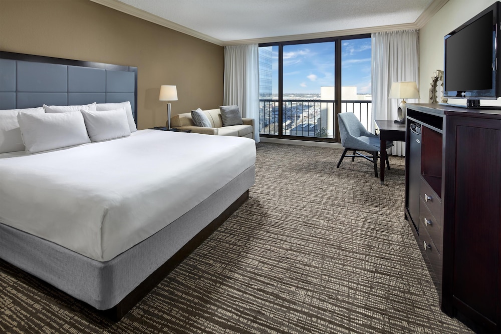 Hyatt Regency Tulsa Downtown 25/86