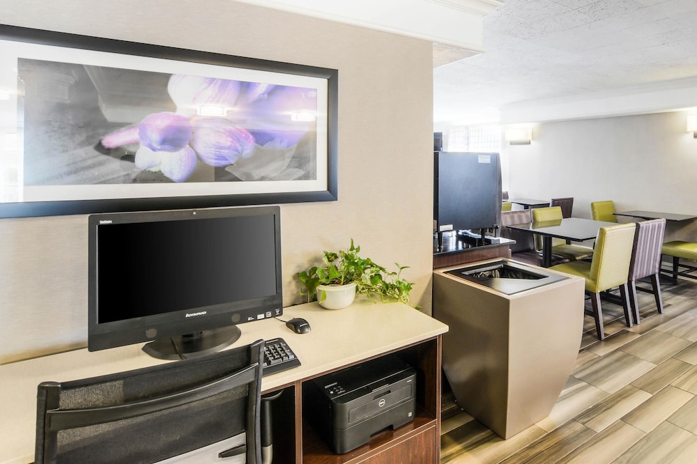 Quality Inn & Suites North Charleston Ashley Phosphate 42/50