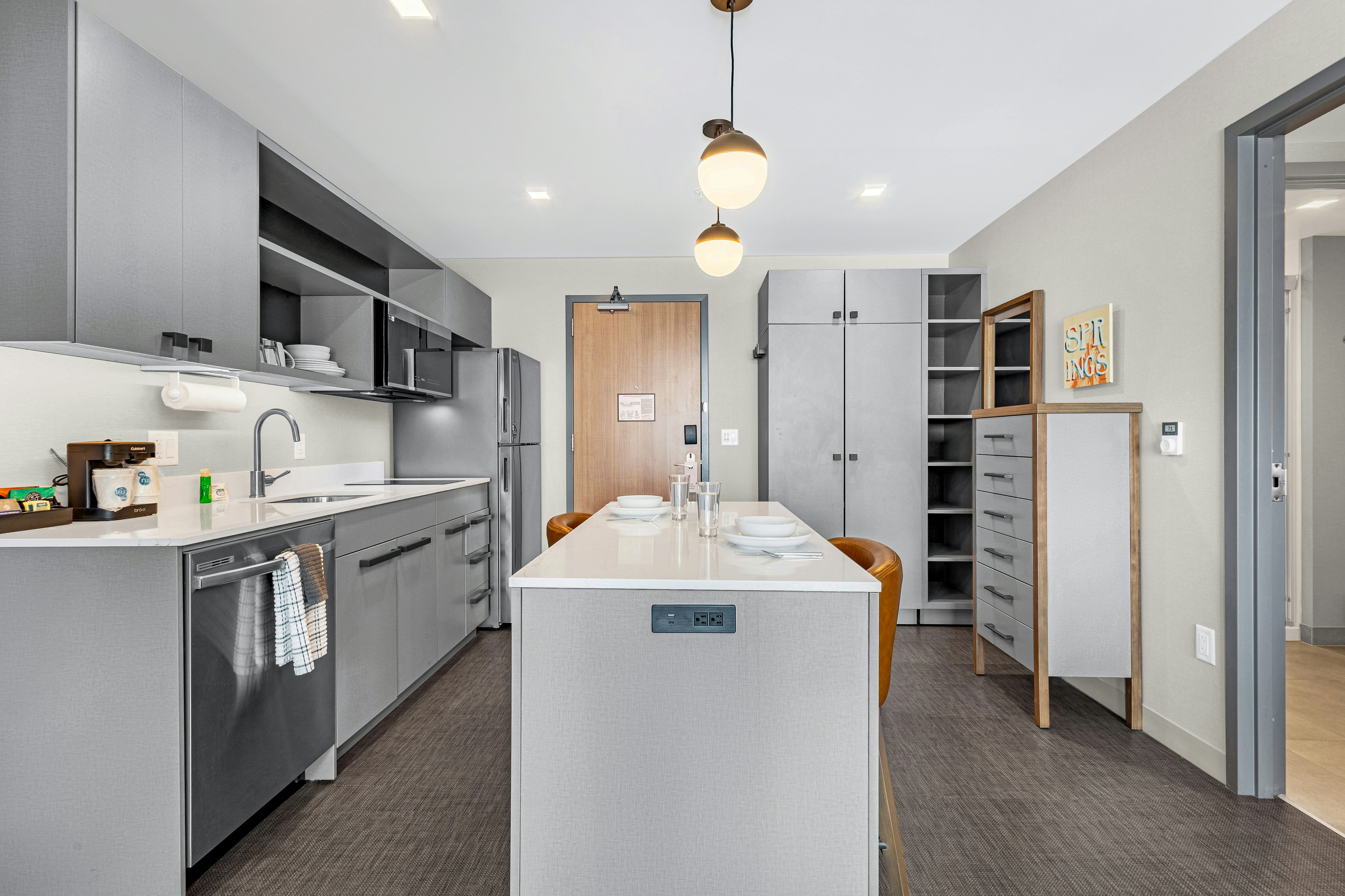 EFFICIENCY, SUITE, KING BED, ACCESSIBLE