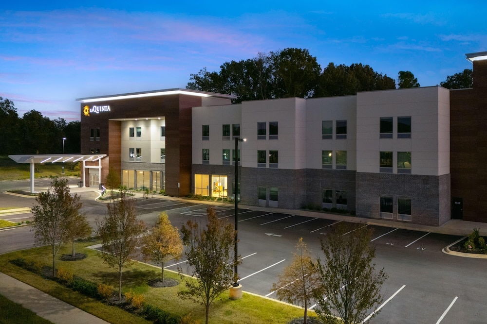 La Quinta Inn & Suites by Wyndham Olive Branch 29/46