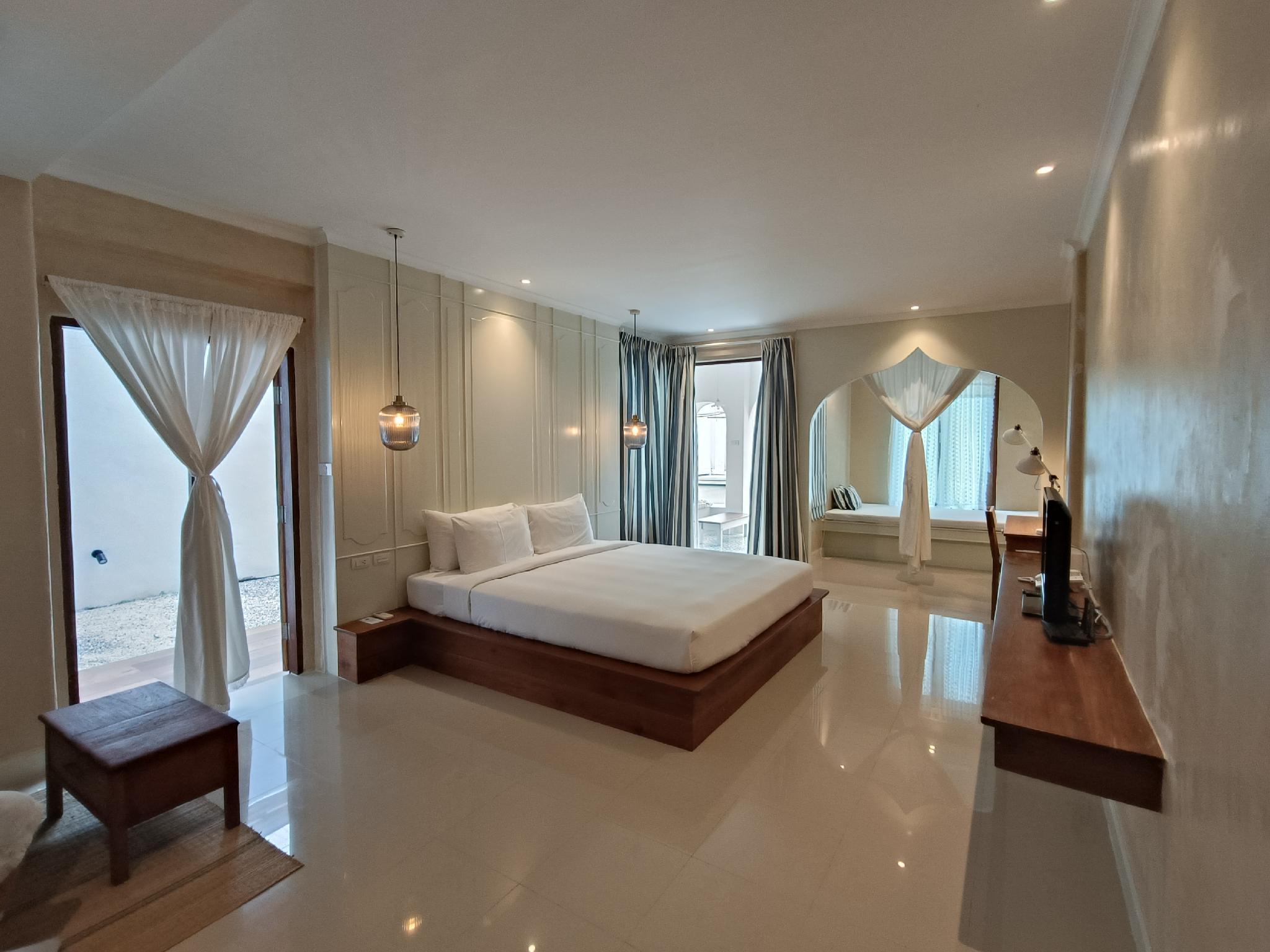 Quayside, Suite, Bathtub