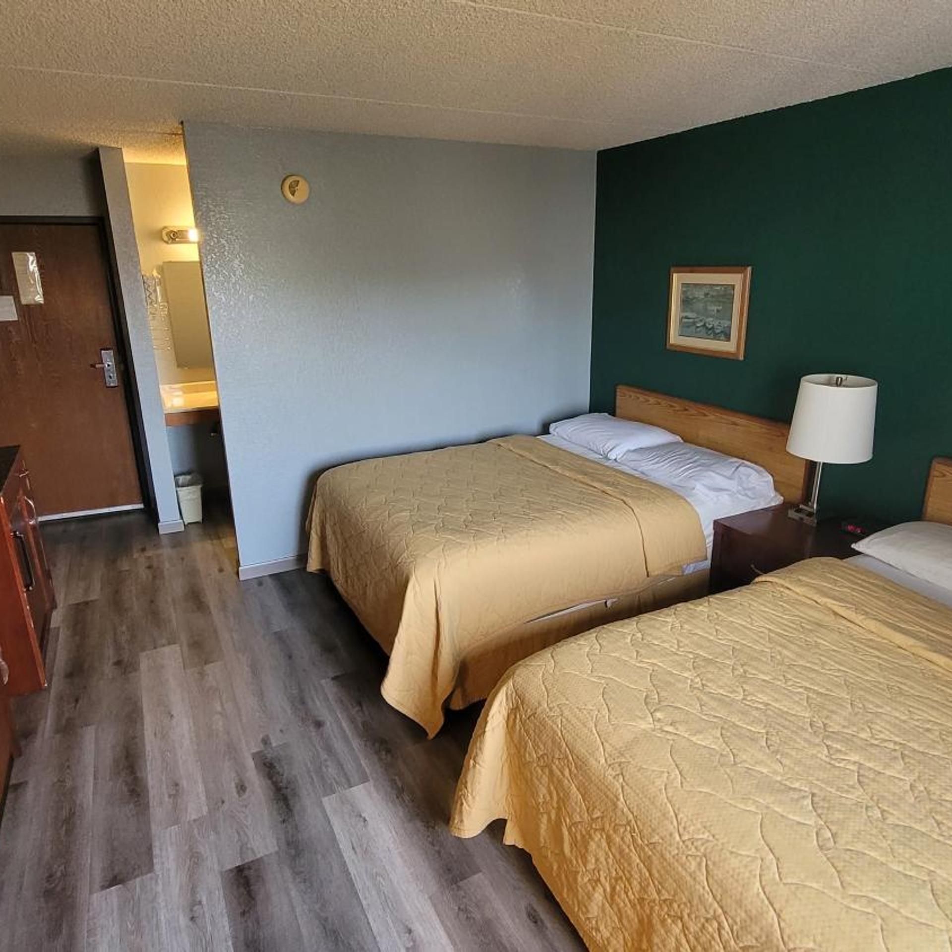 Rodeway Inn 5/30