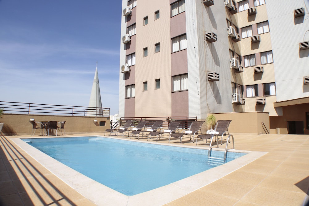 Hotel Metropole Maringa 68/69