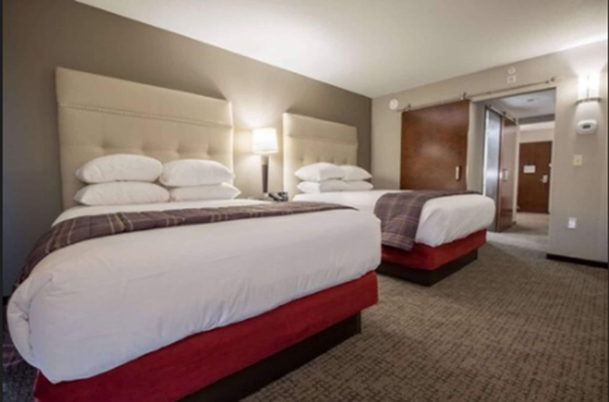 2 Rooms, Suite, Multiple Beds, Sofa، Drury Plaza St Paul Downtown 4/8