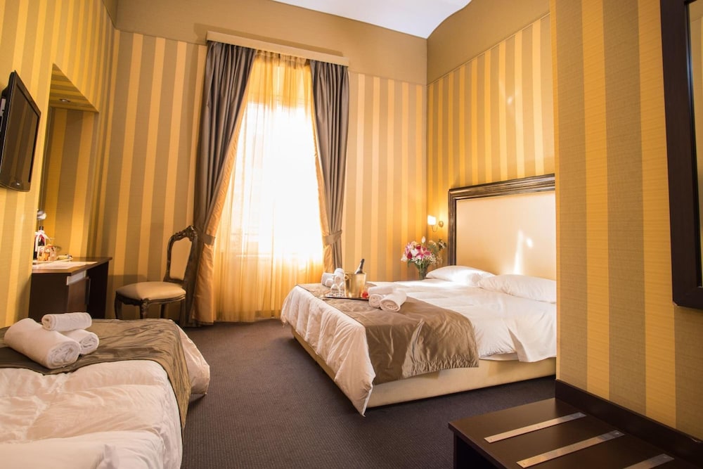 Nice Rome Holiday 8/50