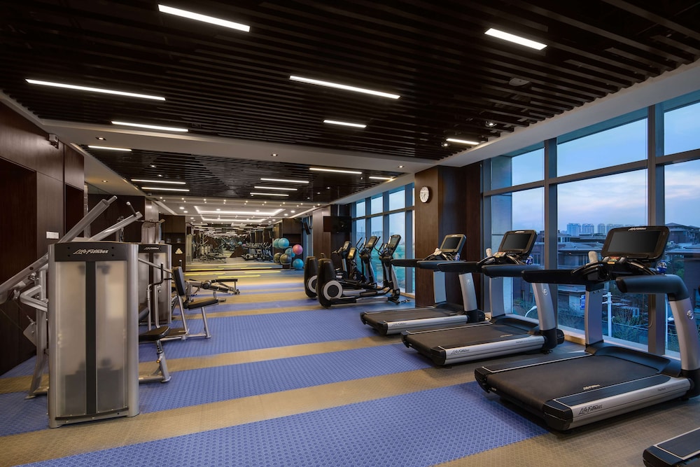 Radisson Blu Zhengzhou Huiji 34/58