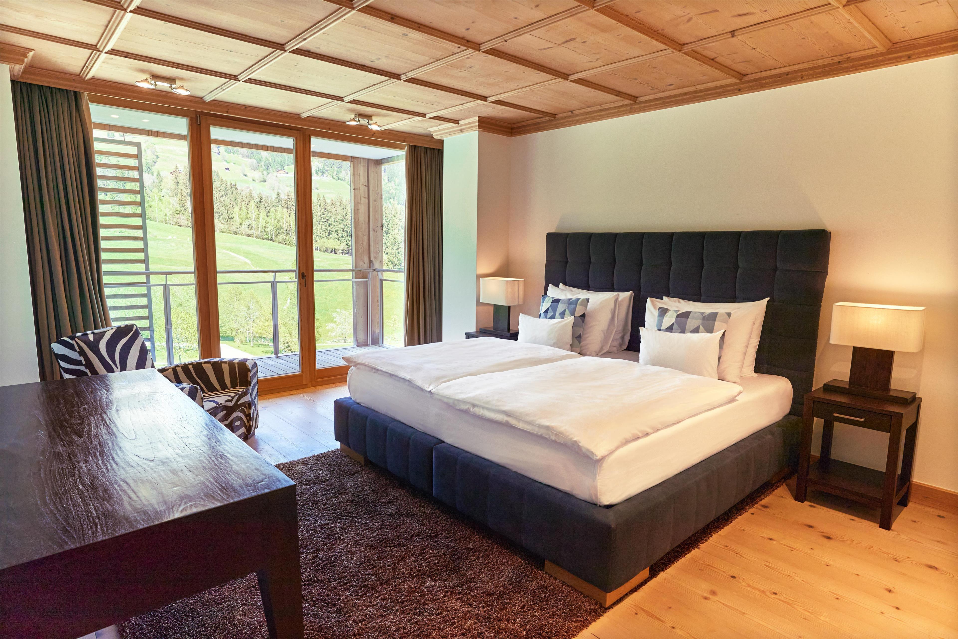 Chalet, Suite