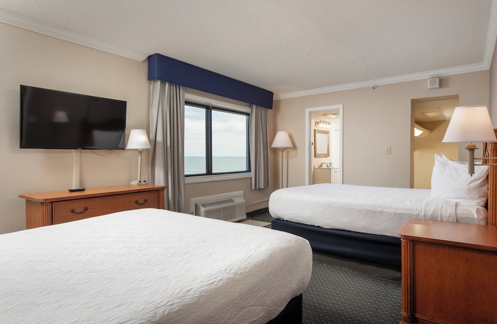 2 Rooms, Deluxe, Suite, 4 Queen Beds, No Balcony، Grande Shores Ocean Resort 4/10