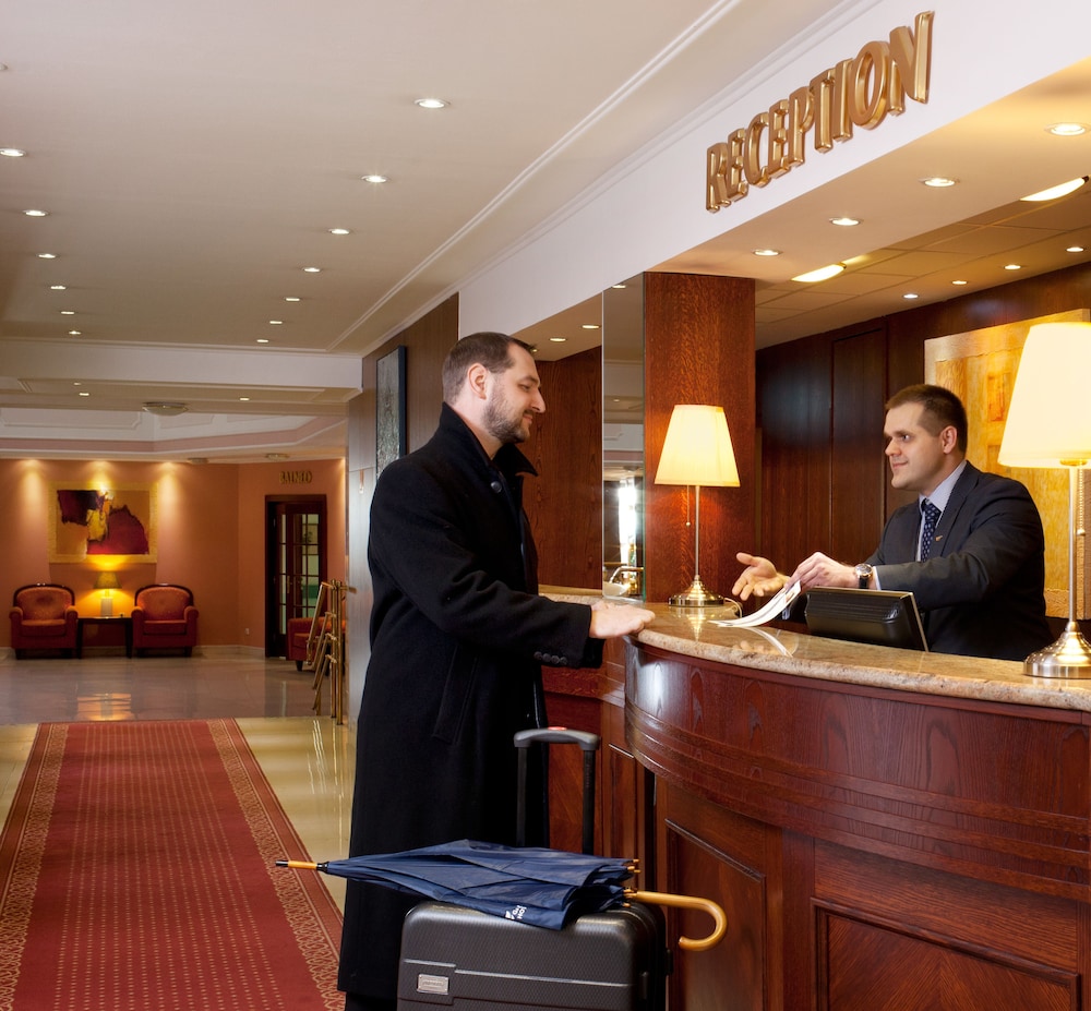 CHATEAU MONTY SPA RESORT 4/69