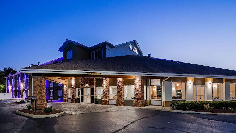 Best Western Dewitt 4/42