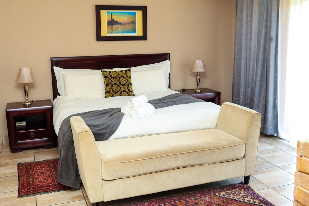 Thaba Legae Guest Lodge 8/43