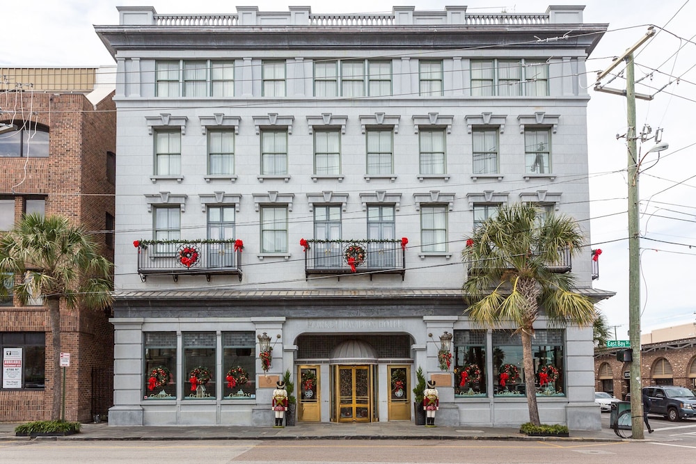 Market Pavilion Hotel 6/61