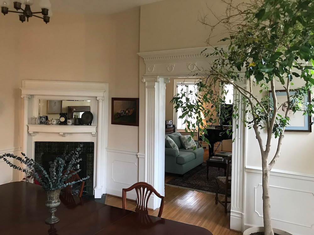 Charles Bass House Bed &amp; Breakfast 16/21