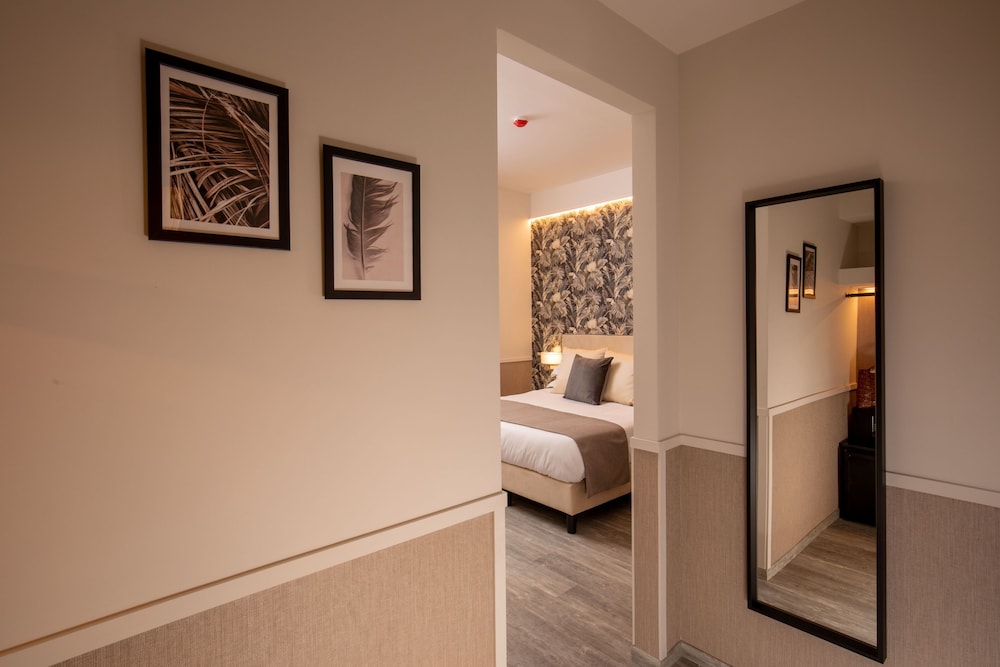 Sophie Terrace Hotel 25/38