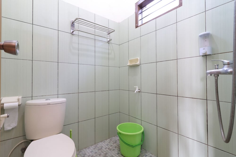 Lembur Incu Syariah Villa by ZUZU 40/46