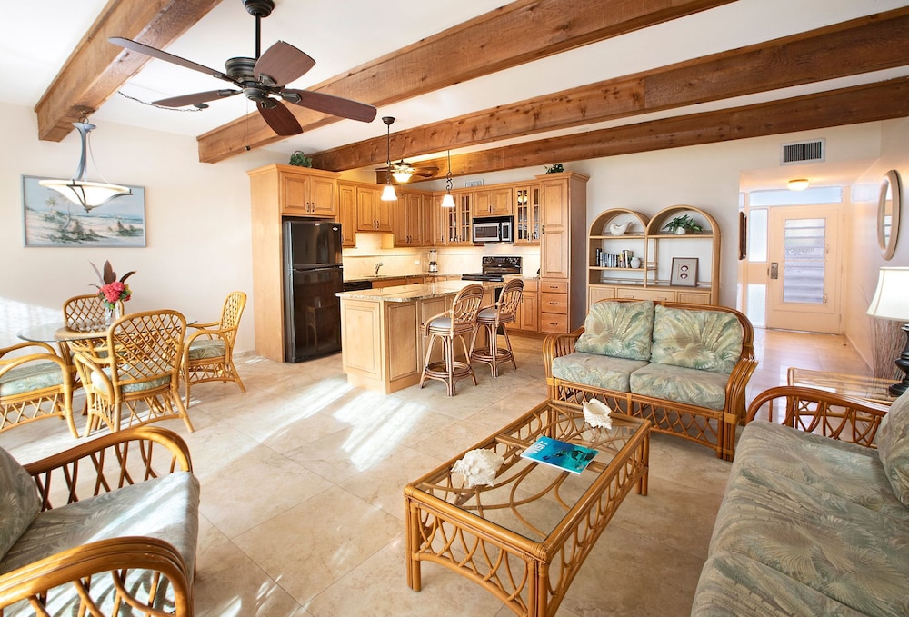 Secret Harbour Beach Resort 50/84