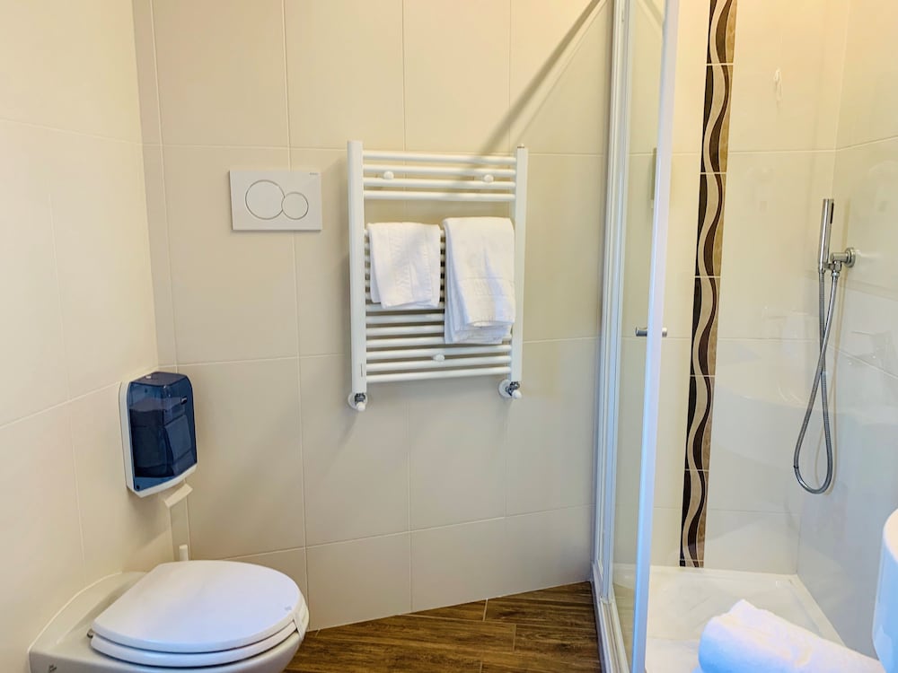 Kriss Internazionale Hotel 66/70