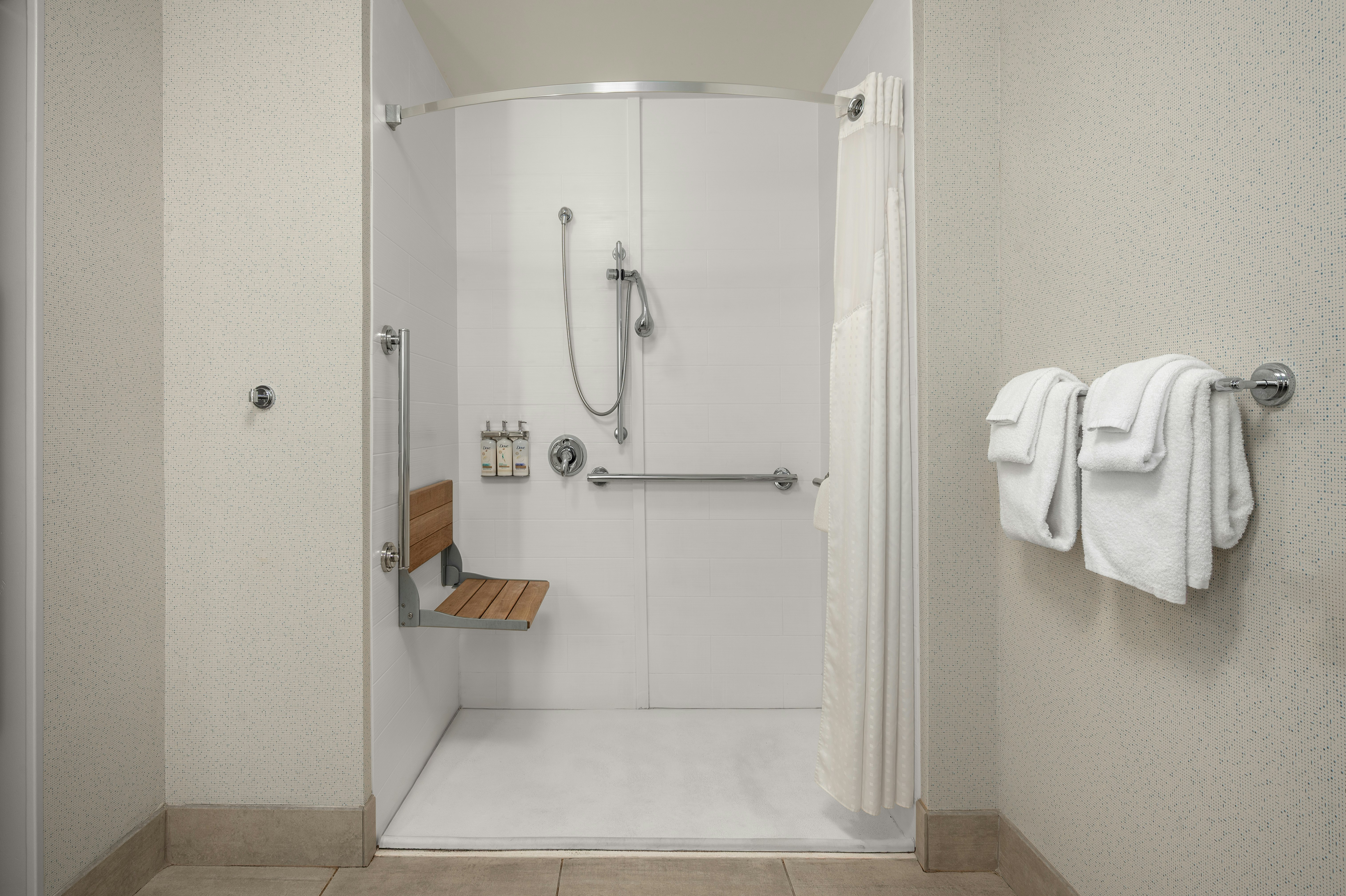جناح بسرير مزدوج لذوي الإعاقة، Holiday Inn Express & Suites Queensbury - Lake George Area 5/5