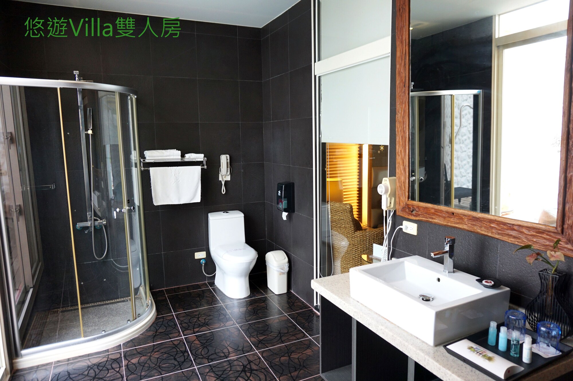 غرفة سوبيريور بسرير كينج بمسبح خاص، River Forest Resort Hotel 4/4