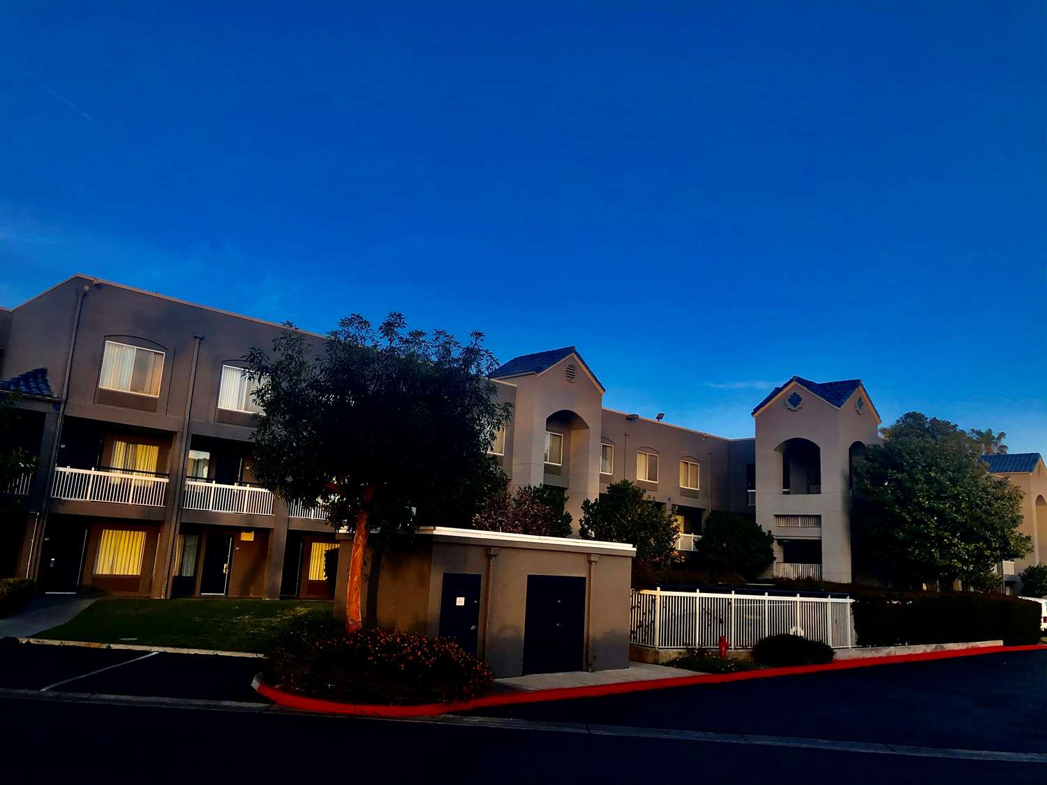 SureStay Hotel by Best Western Ontario Airport 4/31