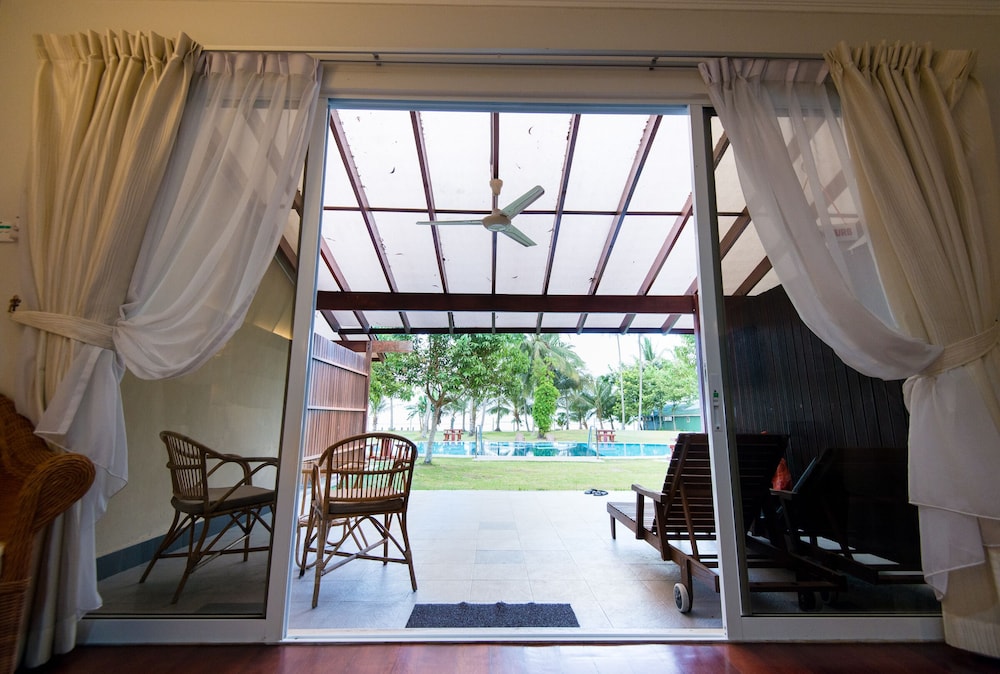 Langkah Syabas Beach Resort 40/51