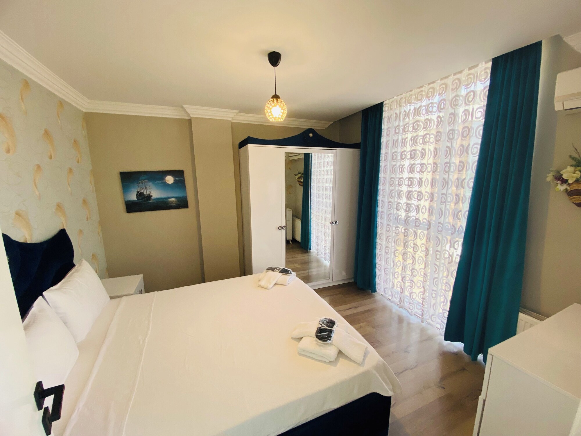 SUPERIOR, APARTMENT