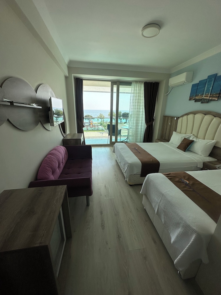 Cetin Prestige Resort 11/49