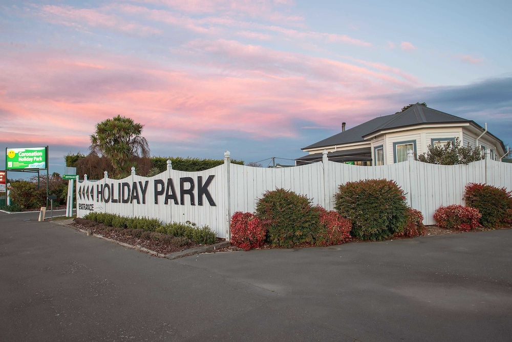 Coronation Park 3/40