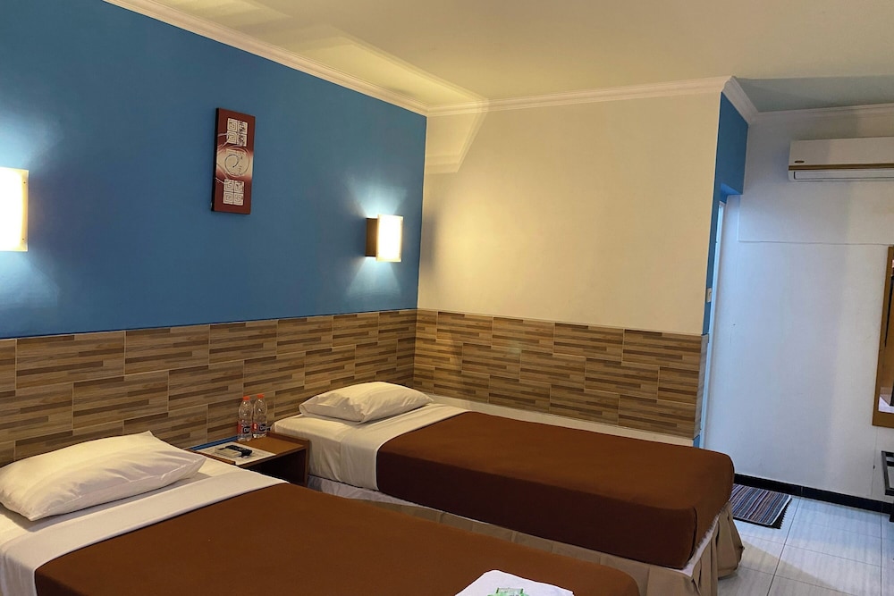 Hotel Lestari Near Lippo Plaza Mall Jember 22/36