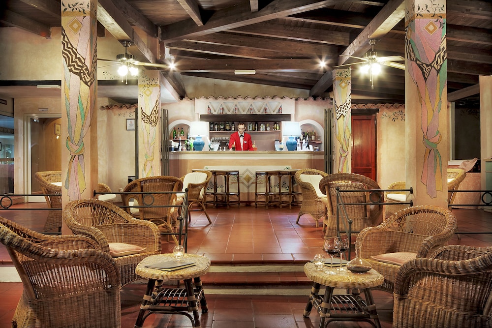 Colonna Beach Hotel 35/50