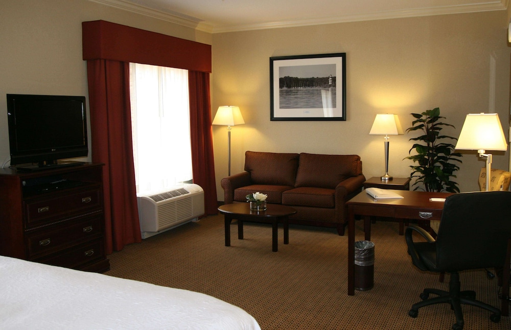 Hampton Inn And Suites Lanett West Point 24/45