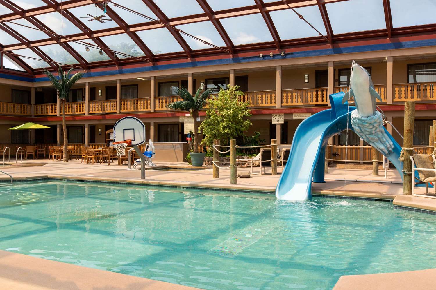 AmericInn by Wyndham La Crosse Riverfront Conference Center 32/45