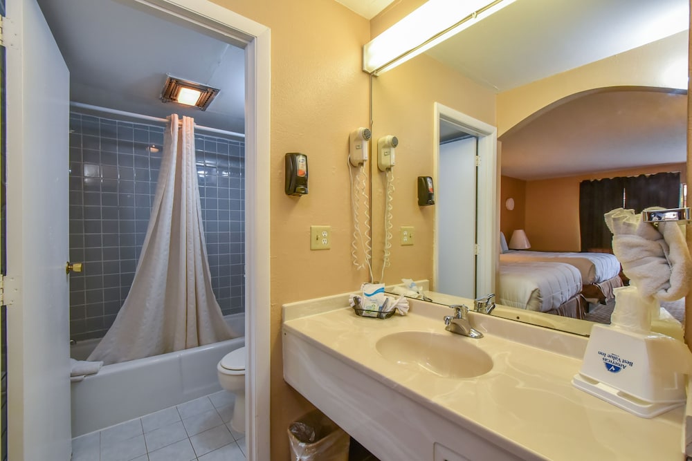 Americas Best Value Inn & Suites Williamstown 32/61