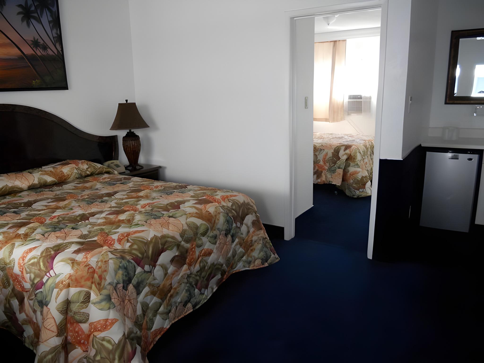 3 Rooms, Suite, 3 Queen Beds