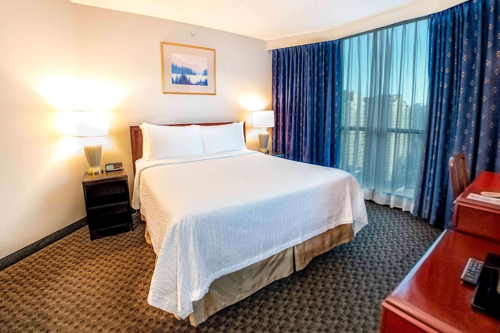 Rosedale On Robson Suite Hotel 17/45