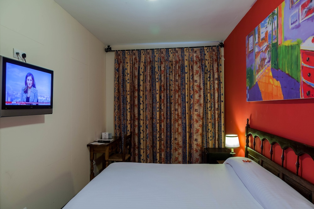 ROOM, DOUBLE OR TWIN BED, POOL VIEW
