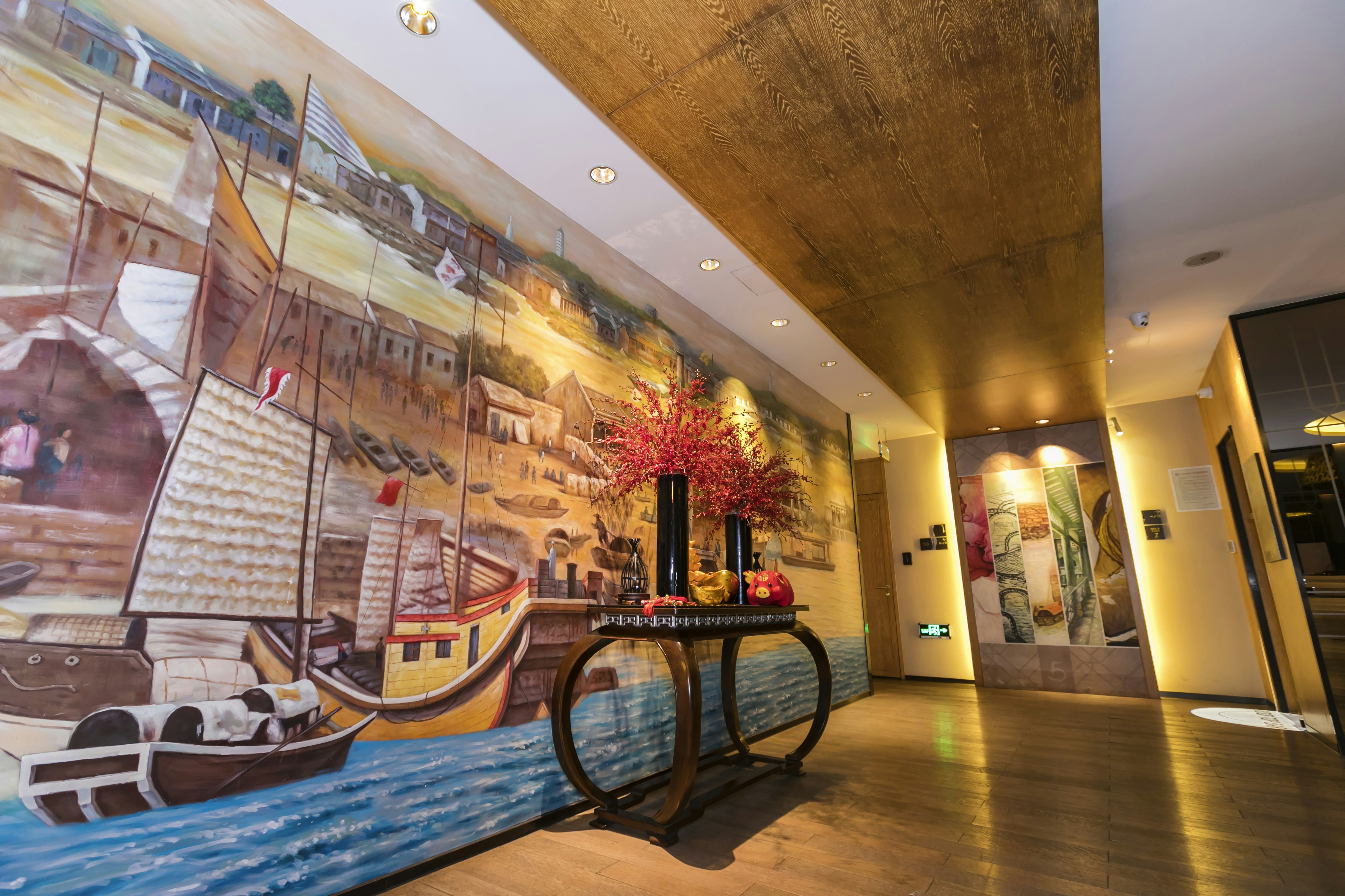 LN Hotel Five 4/50